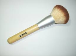 claire s bamboo powder brush review