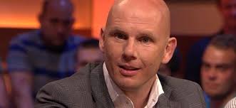 Johannes marinus jan van halst (born 20 april 1969) is a former dutch professional football player and current television show host and sports analyst for fox nl. Jan Van Halst Waarschuwt Supporters Kans Is Niet Groot
