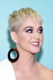 vmas 2017 katy perry is channeling