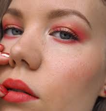 warm red makeup using lipstick 3 ways