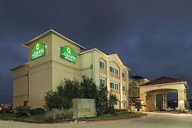 hotels to extraco events center waco