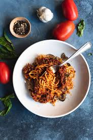 spaghetti with meatless mushroom ragù