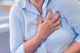 Understanding the different symptoms, causes, and risk factors can help you get the appropriate help and treatment in each case. The Difference Between A Heart Attack And Cardiac Arrest