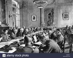 Der versailler friedensvertrag radio prag. Erster Weltkrieg Vertrag Von Versailles 1919 Stockfotografie Alamy