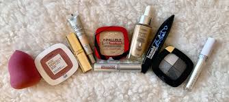 10 essentials for a beginner makeup kit
