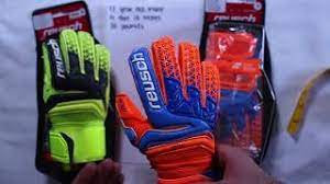 Then, use your other hand to wrap the tape measurer around the outside of your hand. Soccer Goalie Glove Sizing Chart Keeperstop