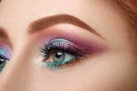 10 ways to make your blue eyes pop