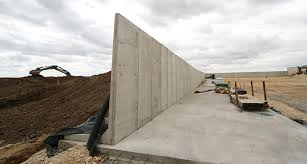 Interlocking Concrete Retaining Wall