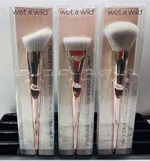 set 3 brushes wet n wild blush brush