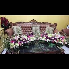 Merangkai bunga altar, di gereja katolik paroki keluarga kudus cibinong. Jual Bunga Gereja Bunga Mimbar Bunga Misa Jakarta Barat Ayudia Florist Tokopedia