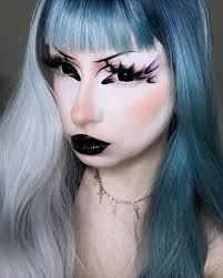 20 stunning gothic makeup ideas to