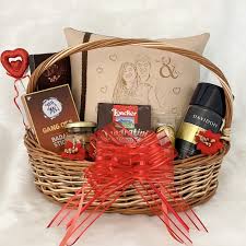 send best romantic valentines day gift