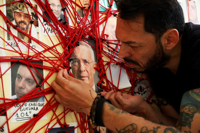 Matarife', la docuserie sobre la oscura historia de Álvaro Uribe que triunfa en internet | Televisión | EL PAÍS