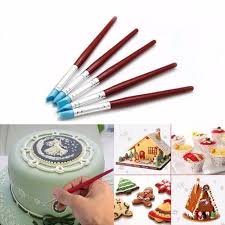 cake decorating tools