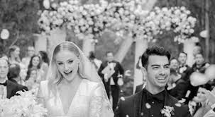 Last weekend, power couple sophie turner and joe jonas tied the knot (again) in france in front of their nearest and dearest, including nick jonas and priyanka chopra, maisie williams, and many more. Sophie Turner And Joe Jonas Wedding Pics Sophie Turner Wedding Dress