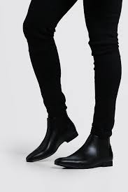 If you want to sport an eclectic ensemble, you can combine chelsea. Men S Black Leather Look Chelsea Boots Boohoo Uk
