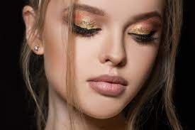 trendy makeup looks to make your 2023