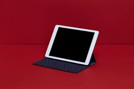 how to fix a floating keyboard on an ipad
