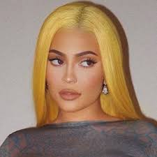 It's a hint of an kylie jenner's daughter, stormi webster, gave her mom quite a scare on sunday when she suffered. Kylie Jenner On Twitter A Love Story