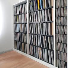 black plastic storage box for vinyl records