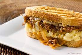 grilled mac cheese with bbq pulled