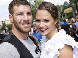 Maripier morin is a 34 year old canadian tv personality. Brandon Prust And Marie Pier Morin Famousfix Com Post