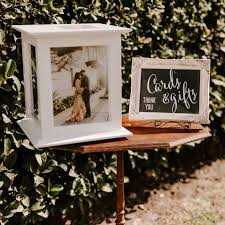 18 Ideas For Your Wedding Gift Table