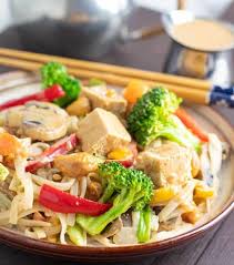 vegetable stir fry with rice noodles
