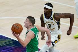 Having grown and filled out remarkably in the past three and a half years, from a tiny 5'10 in shoes and 158 pounds to a much more acceptable 6'2 and 202 pounds. Boston Celtics Rookie Payton Pritchard Is The Goat Jaylen Brown Says The Kid Can Play Masslive Com