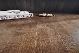 A Comparison of Solid and Engineered Wood flooring for Indian Living Spaces