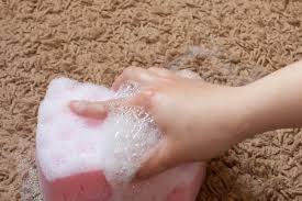 Deswegen ist waschen und desinfizieren ihres teppichs jetzt unentbehrlich. Mit Hausmitteln Teppich Reinigen Die Besten Tipps