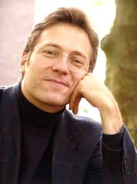 <b>Jürgen Erdmann</b> Schulz Dirigent - Pianist - Komponist - Musikproduzent - juekopf