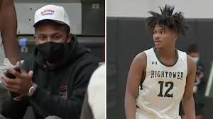 Houston texans quarterback deshaun watson is one of the most promising young players in the nfl, but he believes that true success lies in leading his team from a perspective of service. Deshaun Watson Spotted In Stands At Hightower Vs Foster Boys Basketball Game Abc13 Houston