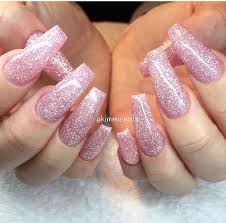 Pink glitter nail art shown here have patterns of chevron. Pink Glitter Nails Pink Glitter Nails Glitter Nails Acrylic Acrylic Nail Designs Glitter