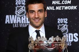 The winner is selected by a poll of the professional hockey writers' association following the regular season. Selke Trophy 2014 Patrice Bergeron Is The Nhl S Top Defensive Forward Sbnation Com
