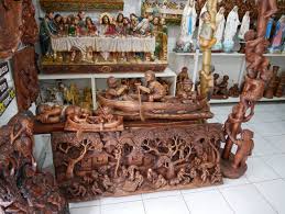I could hear the constant pounding of multiple mallets on chisels carving away pieces of wood to make form to an otherwise large piece of wood. Paete Laguna Wood Carving Stores Wood Carving Hd Images