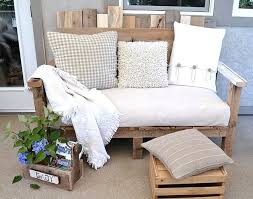 Build A Garden Bench With Pallets