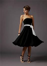 Circular skirt has satin underskirt and several layers. Black And White Bridesmaid Dresses The Bride Guide White Bridesmaid Dresses Black Bridesmaid Dresses Short Black Bridesmaid Dresses