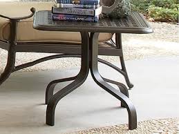 Table Cort Furniture
