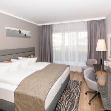 A free shuttle bus will bring you in only 5 minutes from the airport to the hotel. Holiday Inn Berlin Airport Conf Centre Brandenburg At Hrs With Free Services