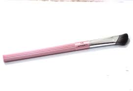authority fluffy concealer brush review