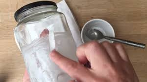 how to remove a label from a jar
