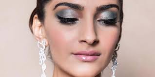 sonam kapoor looks to copy from her