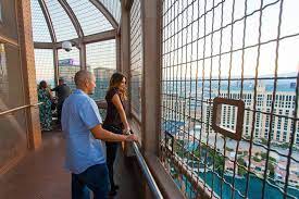 eiffel tower viewing deck admission at