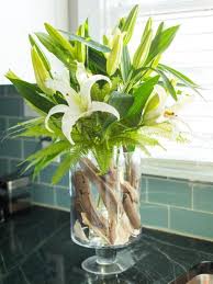 How To Decorate A Glass Vase