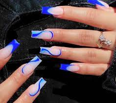 25 glamorous royal blue nails to