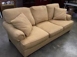 henredon sofa proxibid