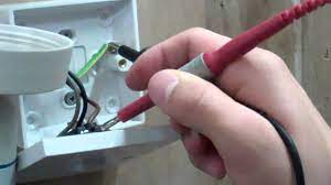 Testing The Circuit of a Light Socket - YouTube
