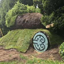 Building Real Hobbit House
