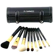 portable mac makeup brush set with